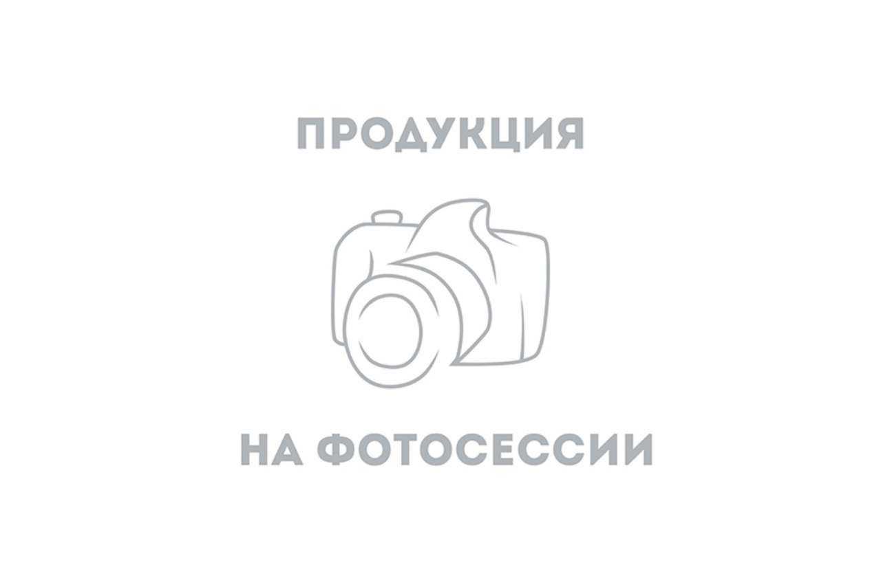 Чизкейк с лепестками миндаля